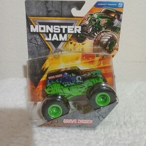 MONSTER JAM TRUCK 1:64 GRAVE DIGGER SERIES 43 LEGACY TRUCKS NEW 2025